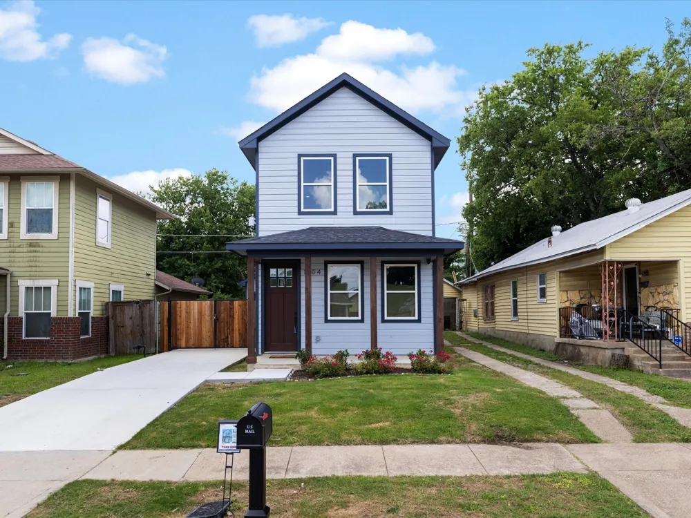 1104 E Annie Street Fort Worth, TX 76104