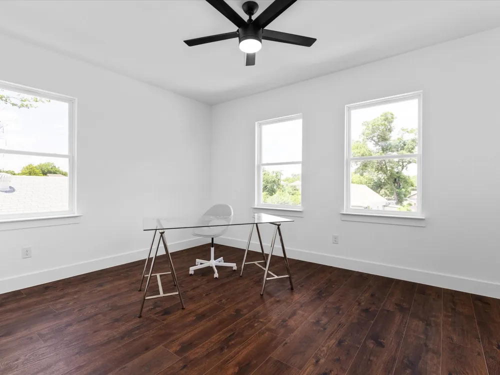 1104 E Annie Street Fort Worth, TX 76104