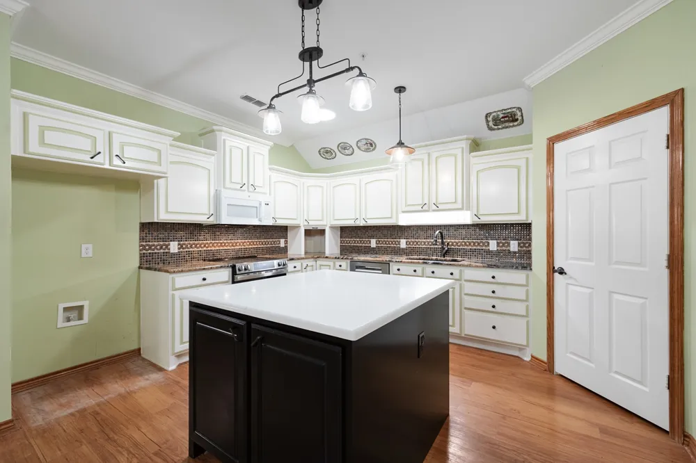 104 Enchanted Court Red Oak, TX 75154