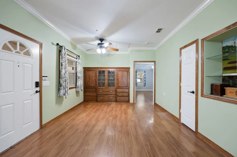 104 Enchanted Court Red Oak, TX 75154