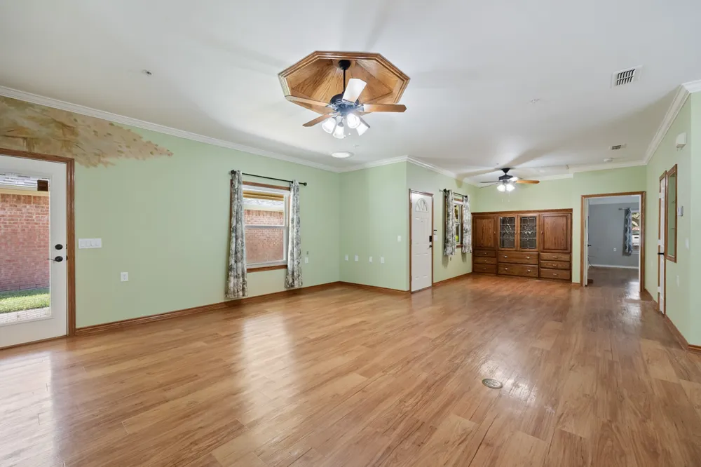 104 Enchanted Court Red Oak, TX 75154