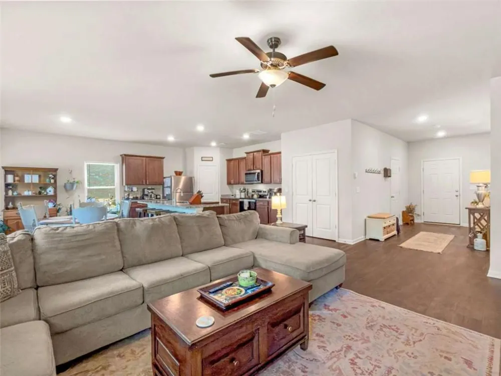 200 Oliver Drive Locust Grove, GA 30248