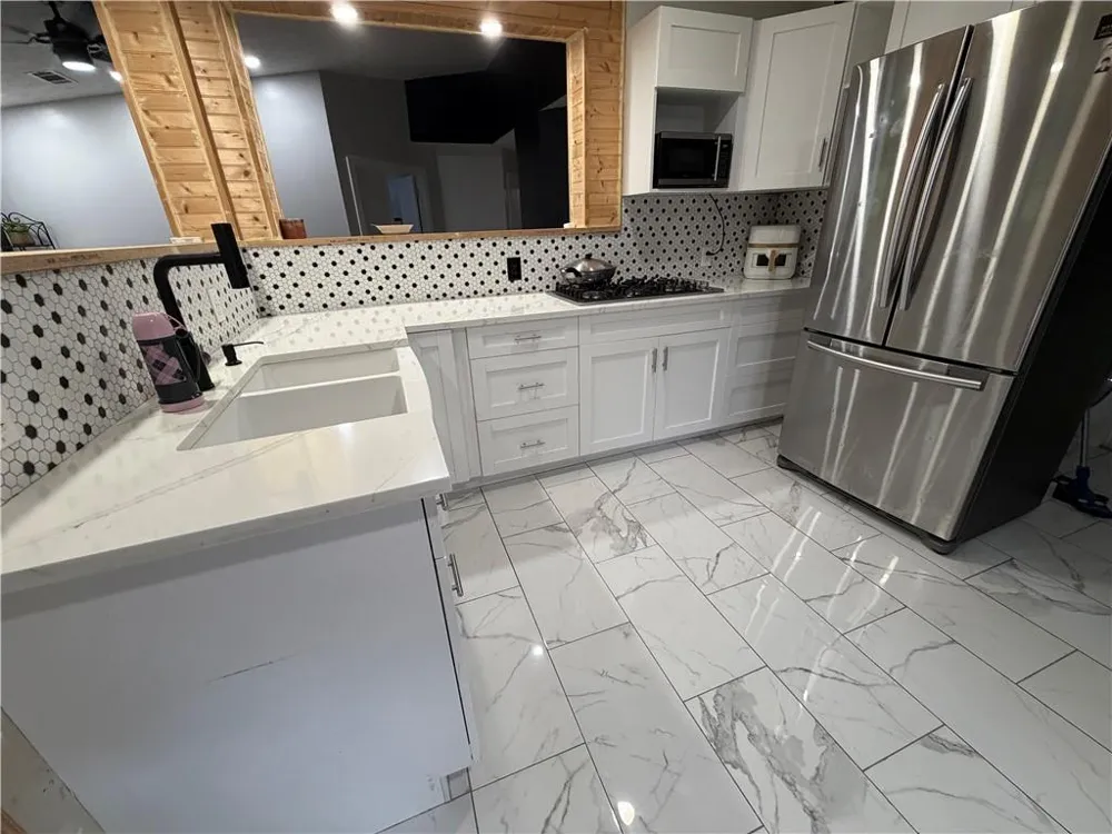 2301 Marshes Glenn Drive Norcross, GA 30071