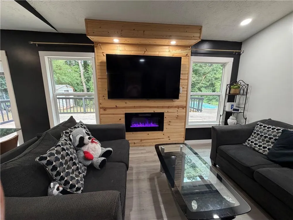 2301 Marshes Glenn Drive Norcross, GA 30071