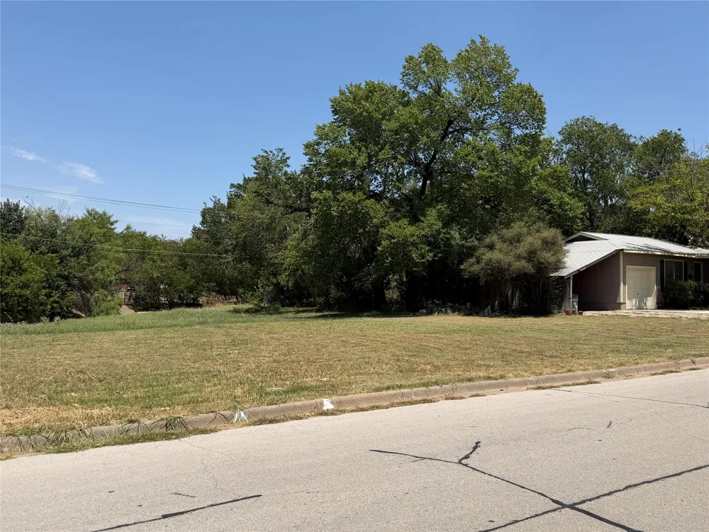 6541 Onyx Drive North Richland Hills, TX 76180