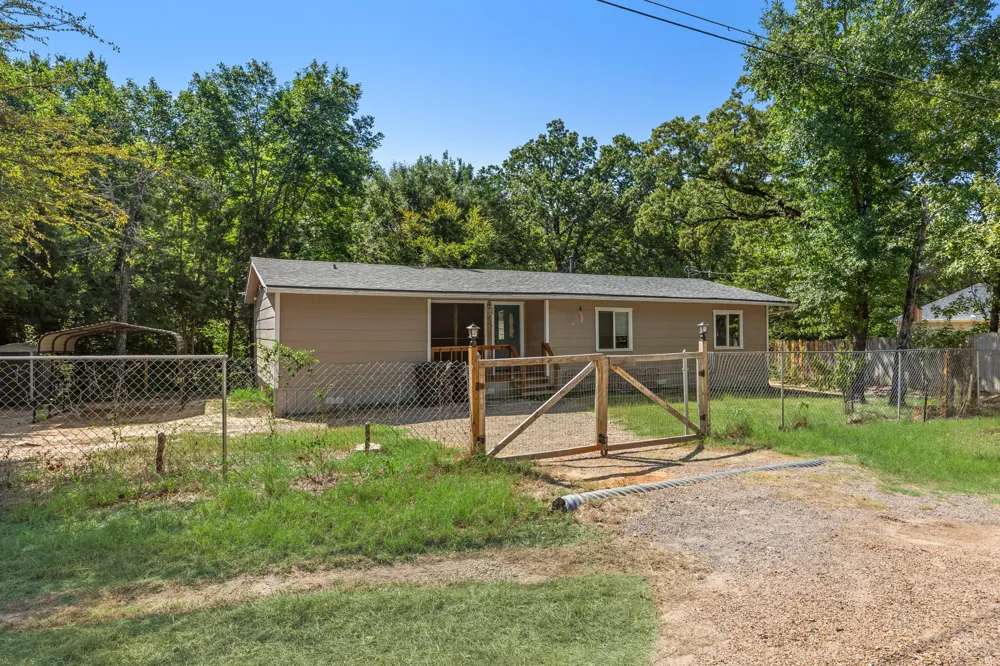 120 Garner Drive Mabank, TX 75156