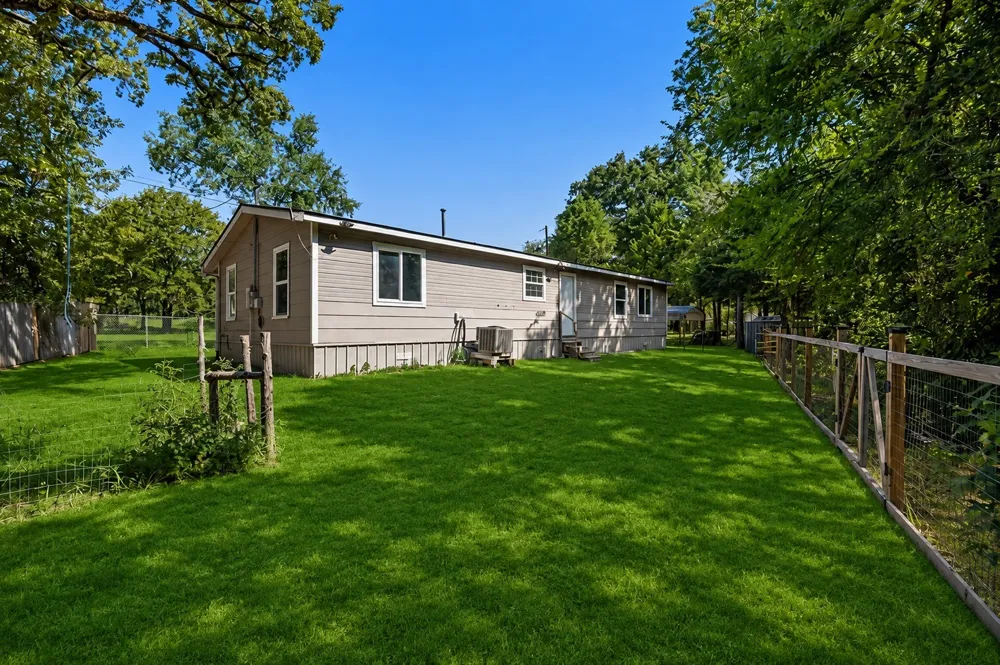 120 Garner Drive Mabank, TX 75156