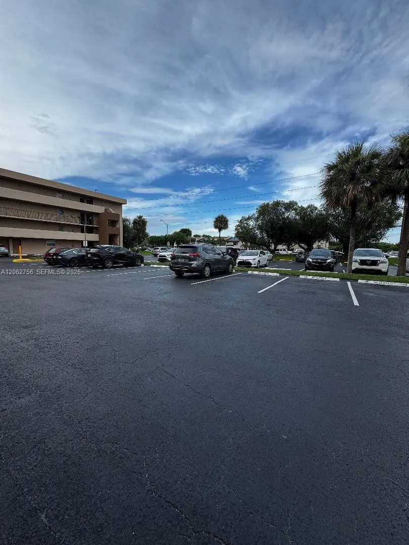 702 NW 87th Ave #105 Miami, FL 33172