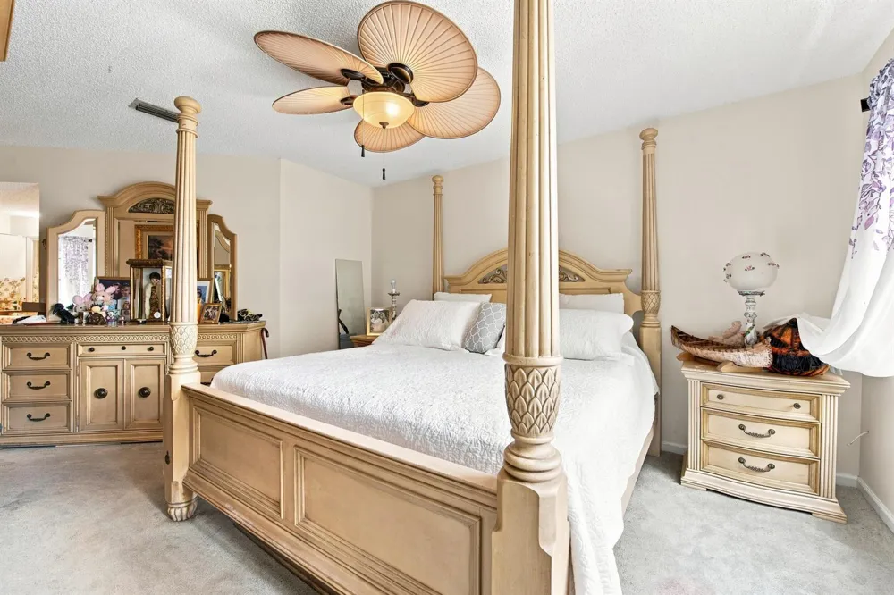 126 WEYBRIDGE CIRCLE #B Royal Palm Beach, FL 33411
