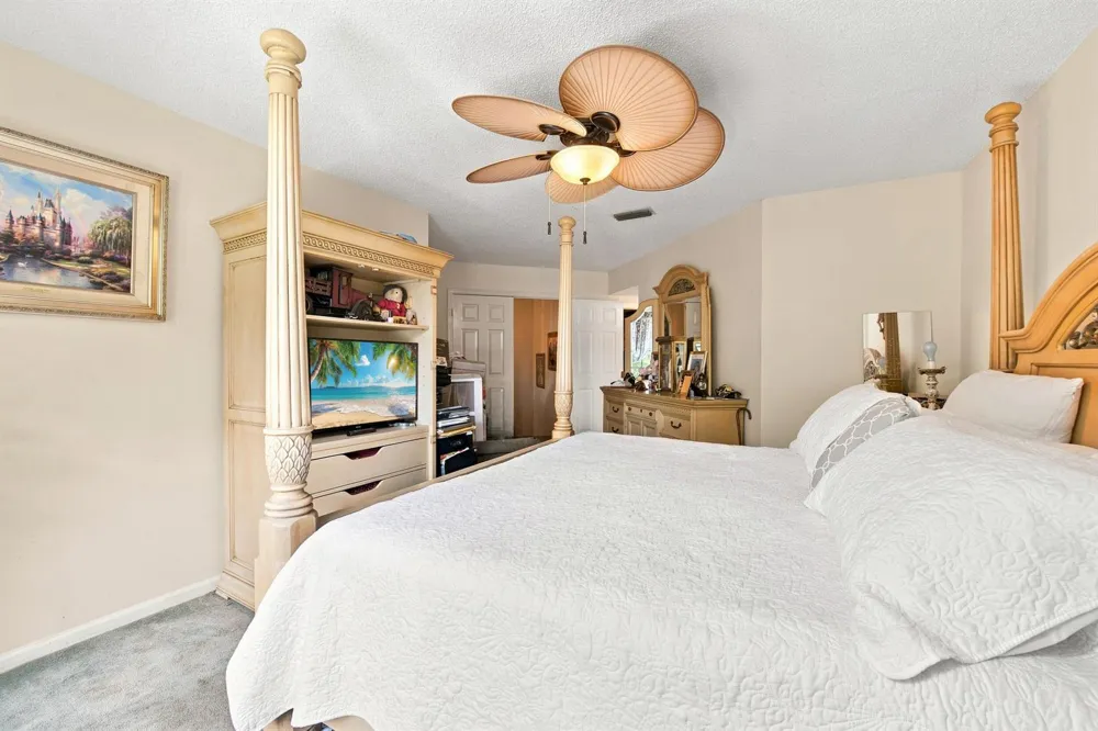 126 WEYBRIDGE CIRCLE #B Royal Palm Beach, FL 33411