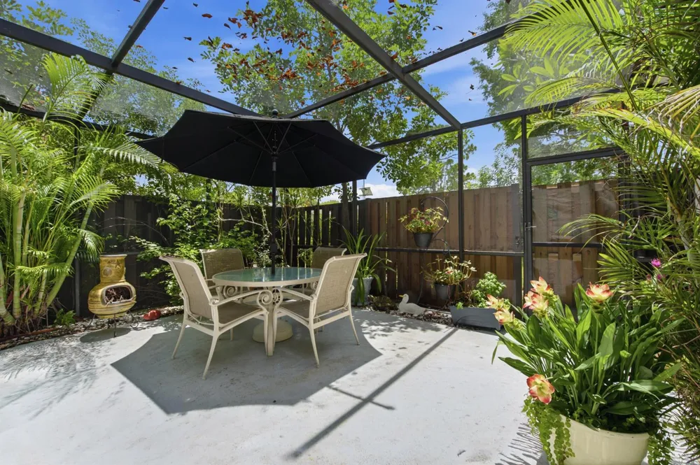 126 WEYBRIDGE CIRCLE #B Royal Palm Beach, FL 33411