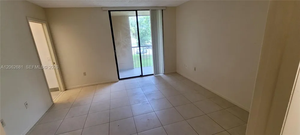 8005 SW 107th Ave #222 Miami, FL 33173