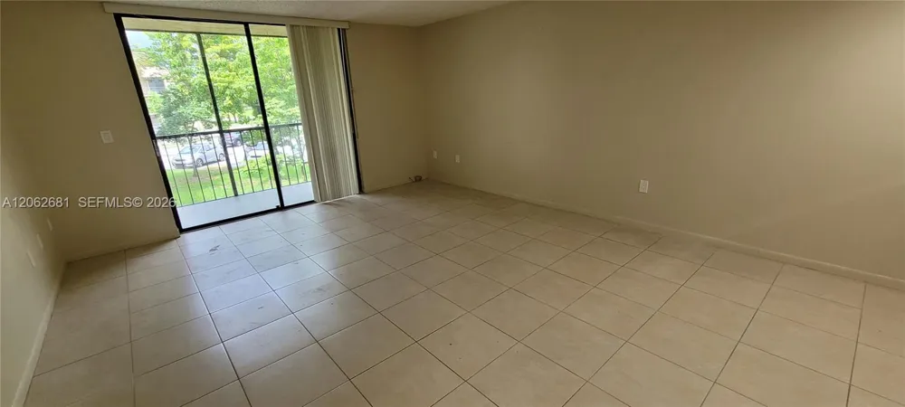 8005 SW 107th Ave #222 Miami, FL 33173