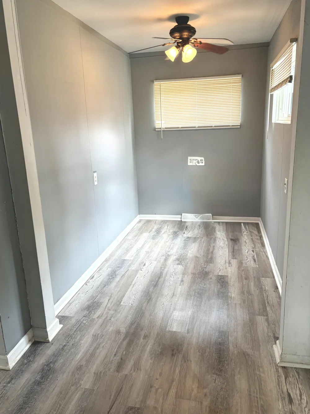 1321 Applewood Avenue Lincoln Park, MI 48146