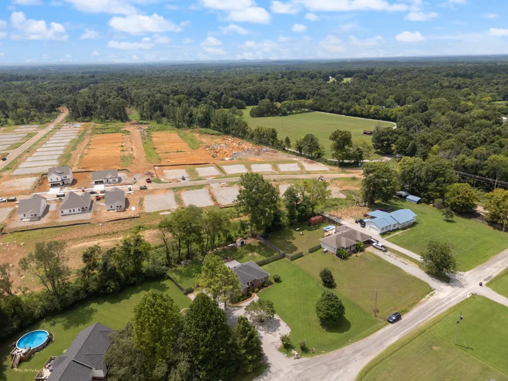 2122 Derrick Rd Chapel Hill, TN 37034