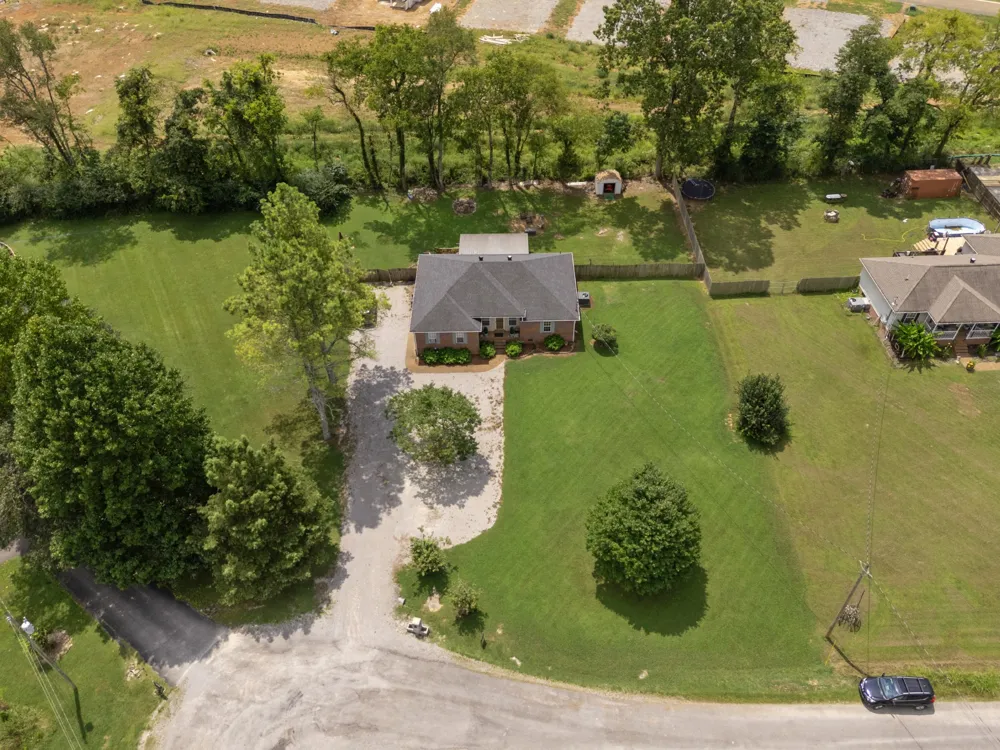 2122 Derrick Rd Chapel Hill, TN 37034