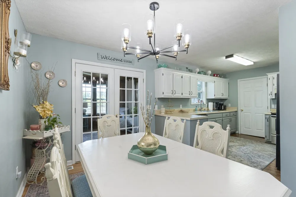 2122 Derrick Rd Chapel Hill, TN 37034