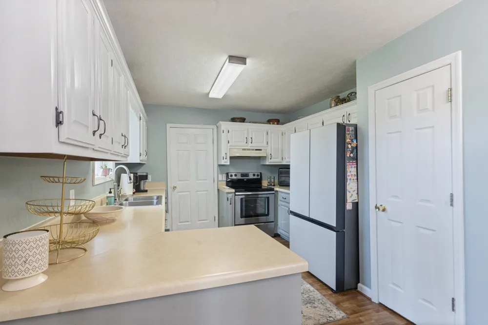 2122 Derrick Rd Chapel Hill, TN 37034