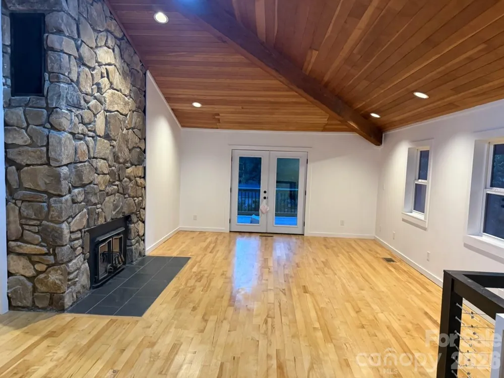 102 FALLS STREET Morganton, NC 28655