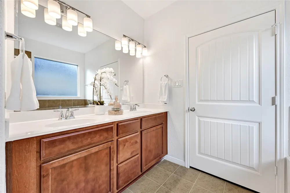 31 Hearthwick Road Tomball, TX 77375