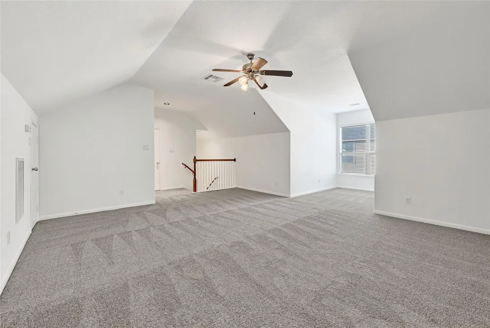 31 Hearthwick Road Tomball, TX 77375