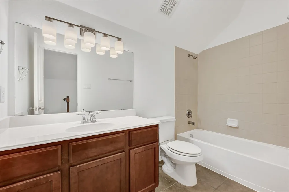 31 Hearthwick Road Tomball, TX 77375