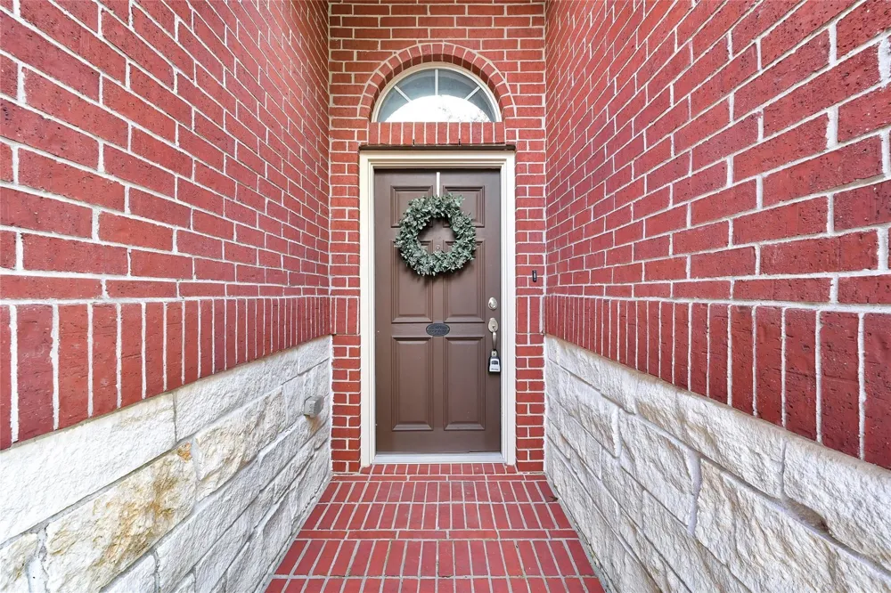 31 Hearthwick Road Tomball, TX 77375