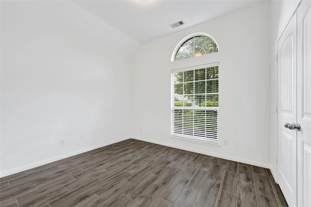 31 Hearthwick Road Tomball, TX 77375