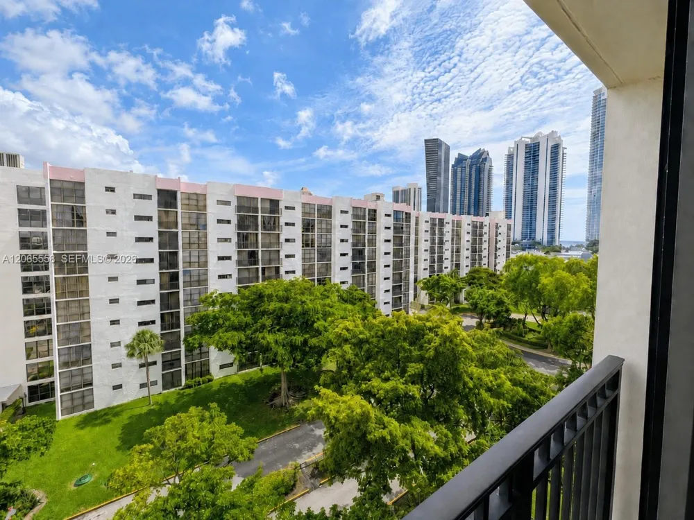 17011 Bay Rd #801 Sunny Isles Beach, FL 33160