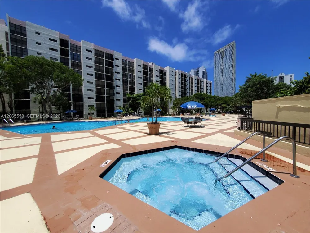17011 Bay Rd #801 Sunny Isles Beach, FL 33160