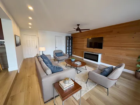1032 NE 16th Terrace