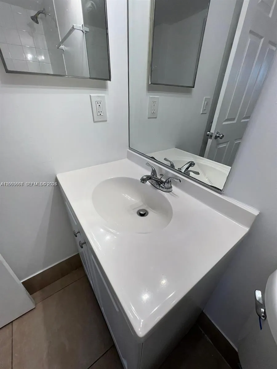 2421 NW 56th Ave #2-103 Lauderhill, FL 33313