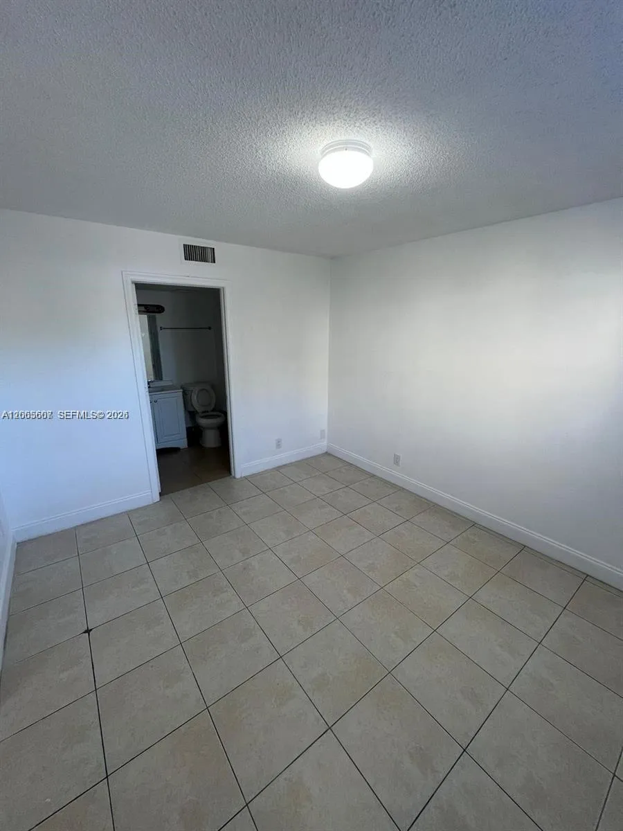 2421 NW 56th Ave #2-103 Lauderhill, FL 33313