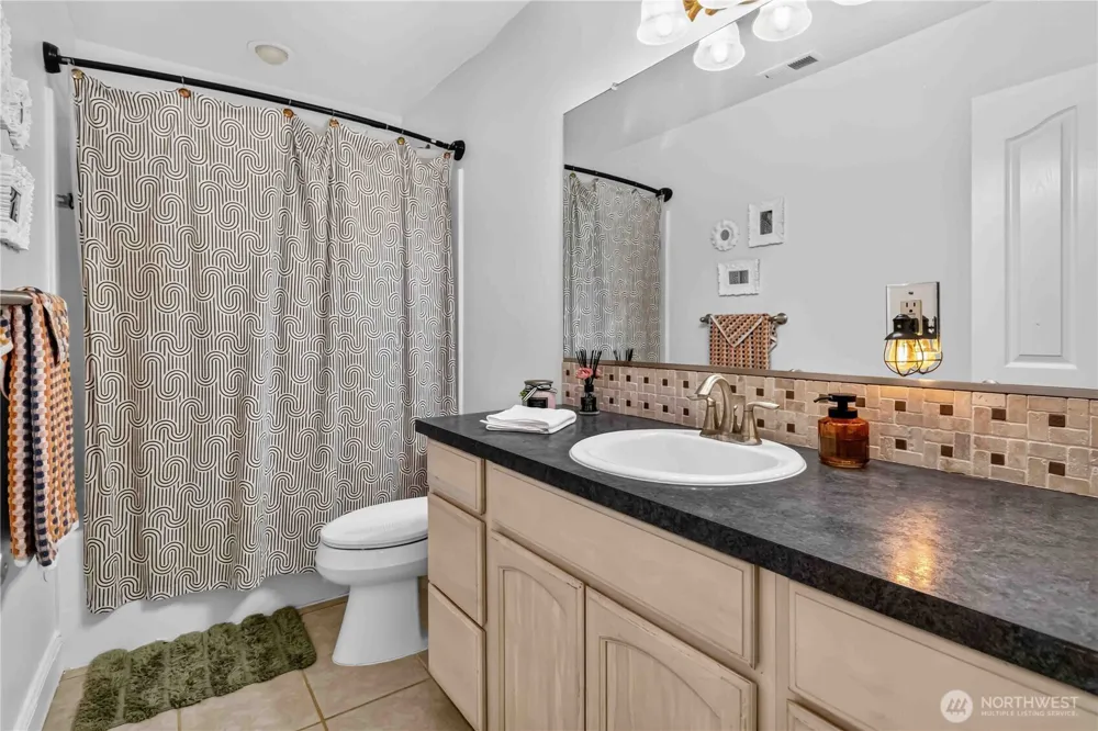 117 Alta Vista Longview, WA 98632