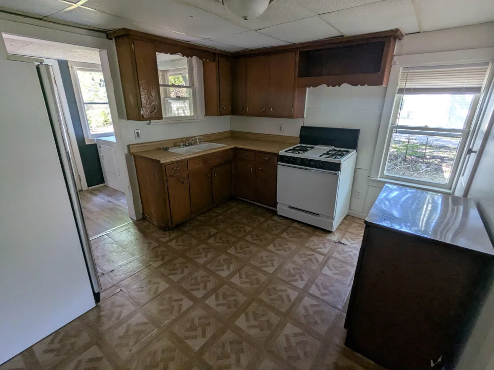 1925 Valley Street Muskegon City, MI 49442