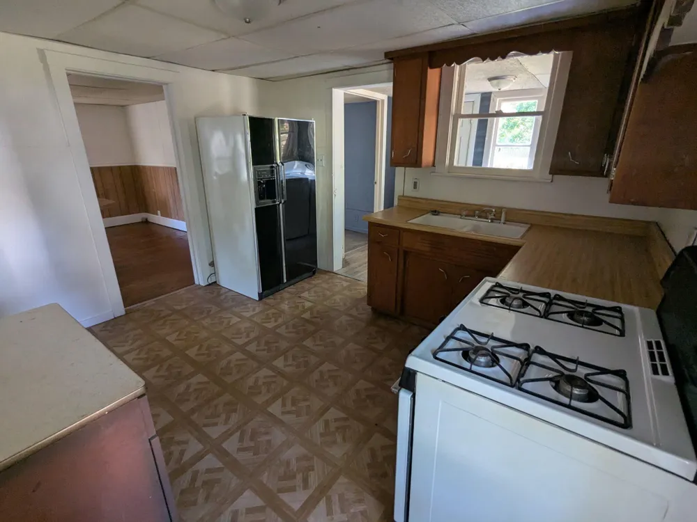 1925 Valley Street Muskegon City, MI 49442