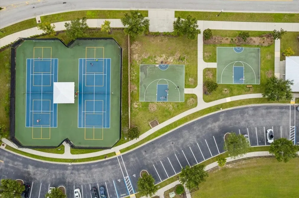 19129 LONG LAKE RANCH BOULEVARD Lutz, FL 33558
