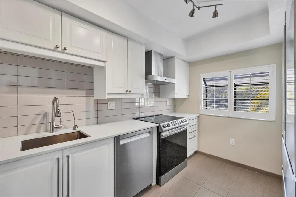 3363 CROSS CREEK DRIVE #3363 Sarasota, FL 34231