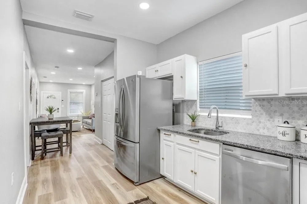 2701 E COLUMBUS DRIVE Tampa, FL 33605