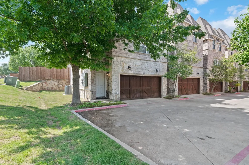 2700 Club Ridge Drive #17 Lewisville, TX 75067