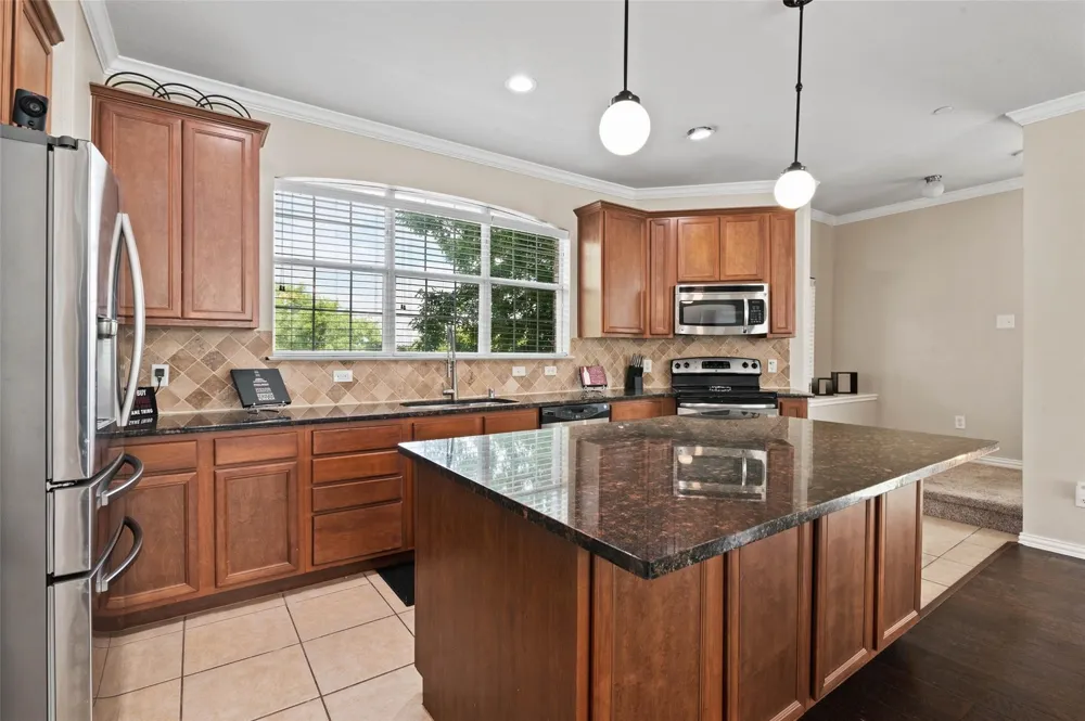 2700 Club Ridge Drive #17 Lewisville, TX 75067