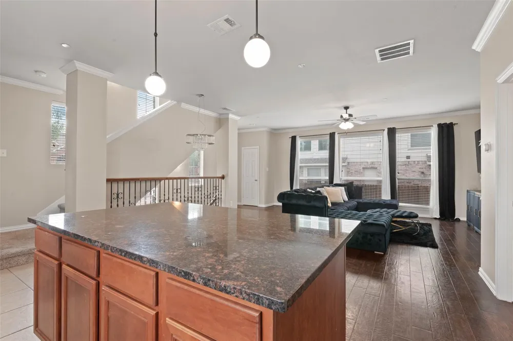 2700 Club Ridge Drive #17 Lewisville, TX 75067