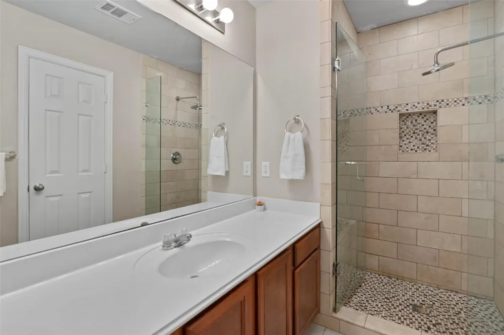 2700 Club Ridge Drive #17 Lewisville, TX 75067
