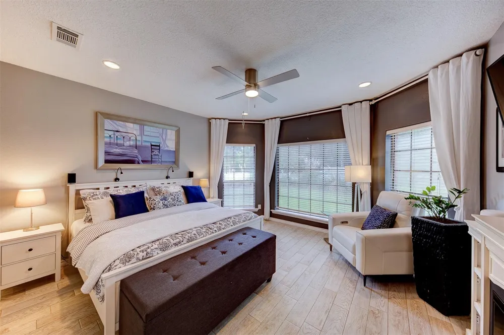 9520 El Chaco Drive Baytown, TX 77521