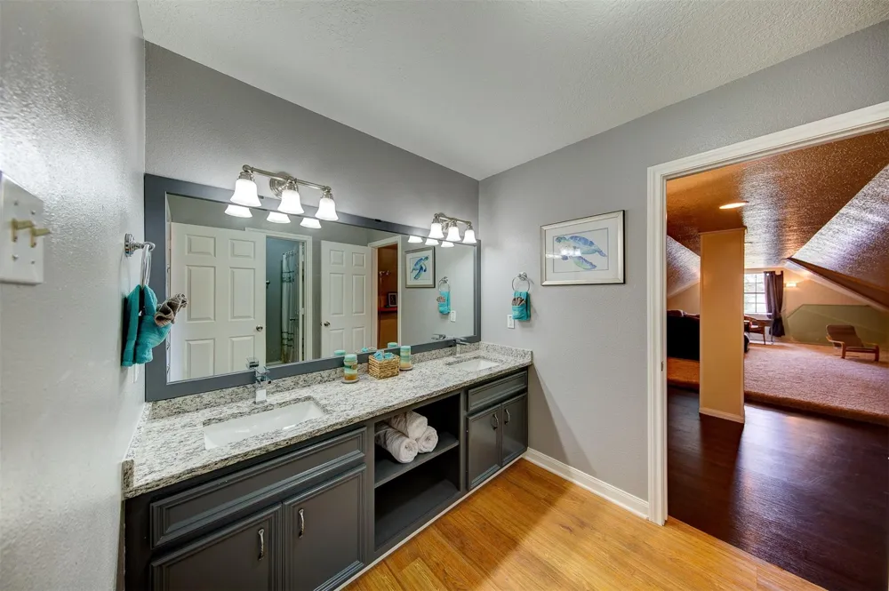 9520 El Chaco Drive Baytown, TX 77521