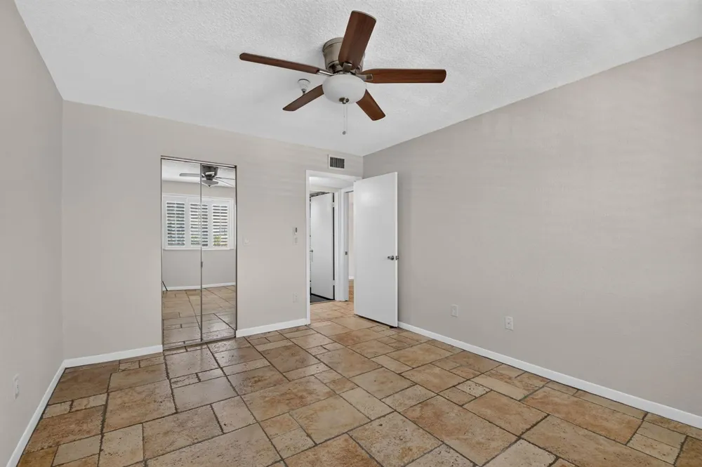 160 YACHT CLUB WAY #211 Hypoluxo, FL 33462