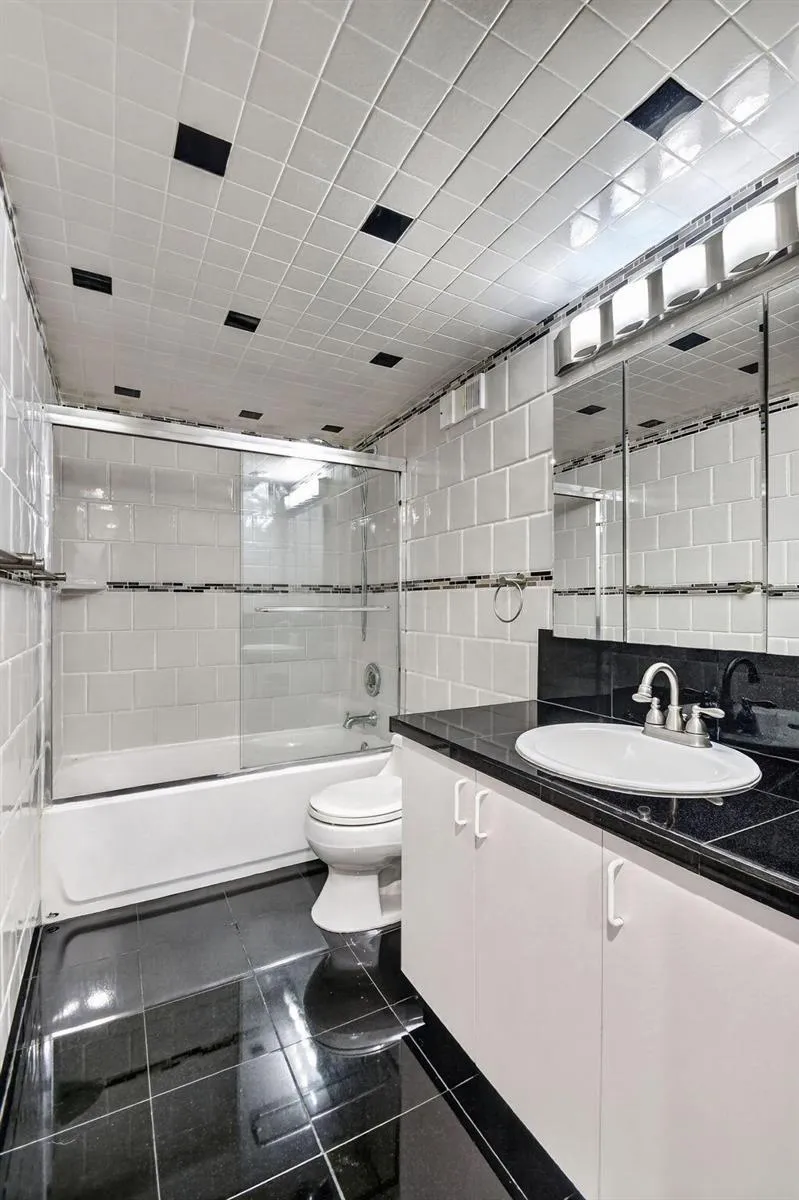 160 YACHT CLUB WAY #211 Hypoluxo, FL 33462