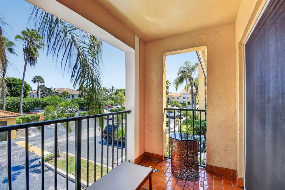 160 YACHT CLUB WAY #211 Hypoluxo, FL 33462