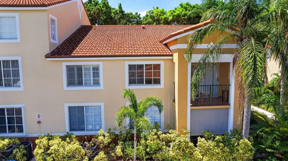 160 YACHT CLUB WAY #211 Hypoluxo, FL 33462