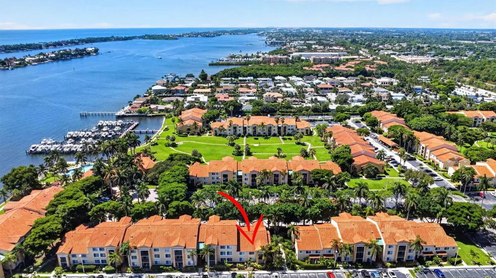 160 YACHT CLUB WAY #211 Hypoluxo, FL 33462